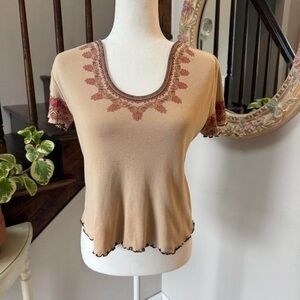 Gloria Vanderbilt Tan and Red Y2K top